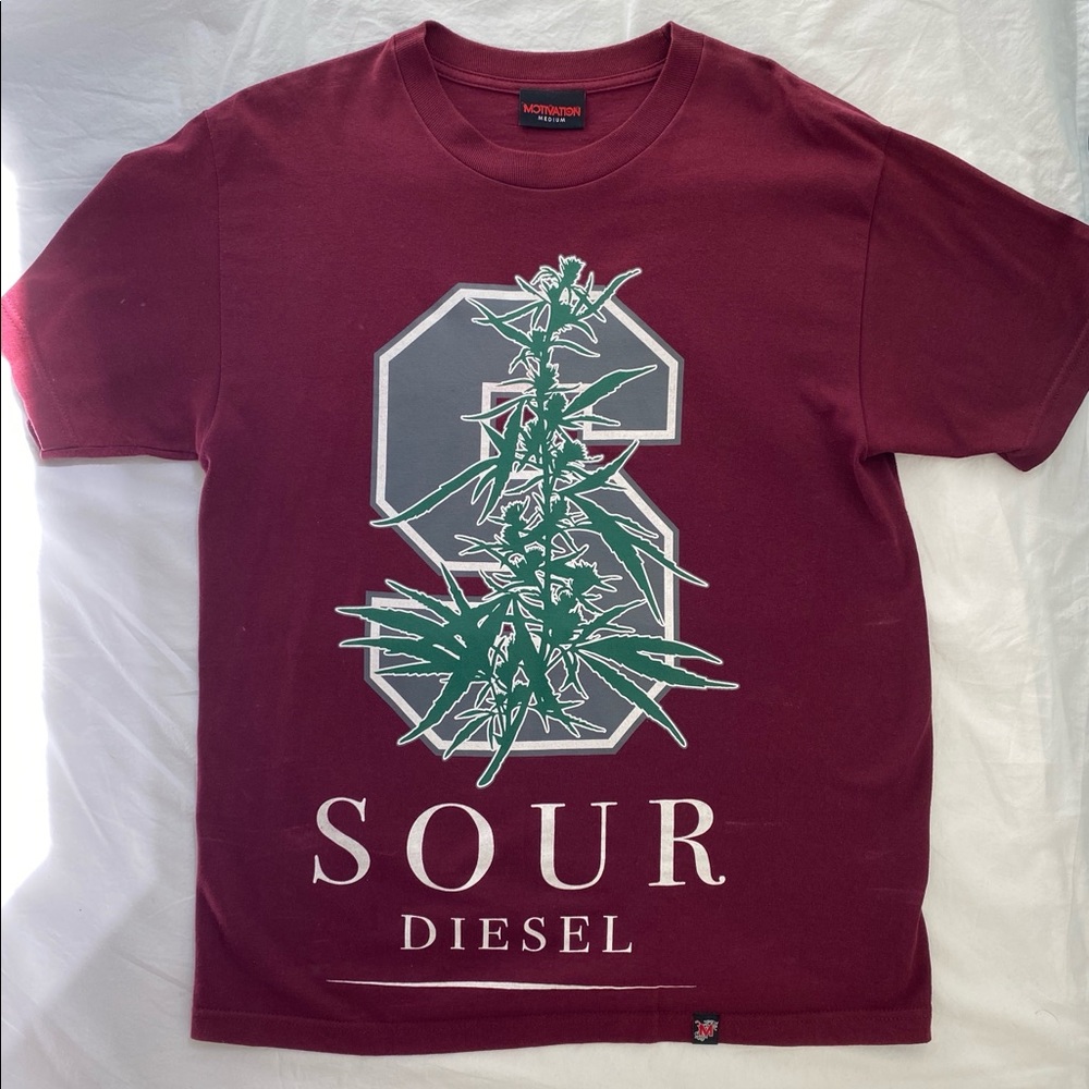 Men’s Burgundy Graphic Tee